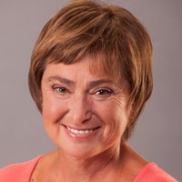 Нина Зверева